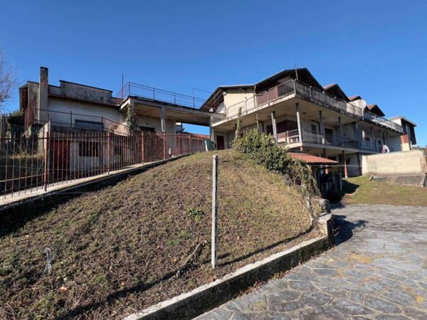 intera palazzina in vendita a Cucciago