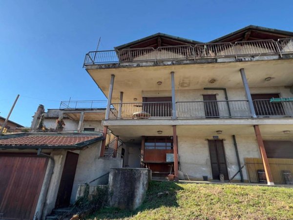 intera palazzina in vendita a Cucciago