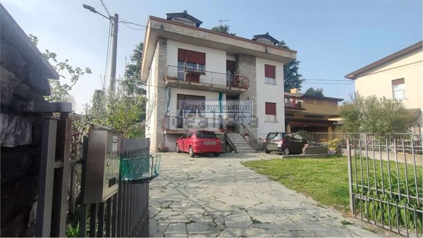 casa indipendente in vendita a Cucciago