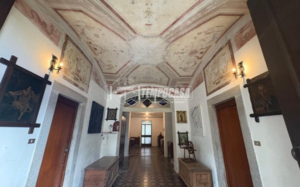 casa indipendente in vendita a Cucciago