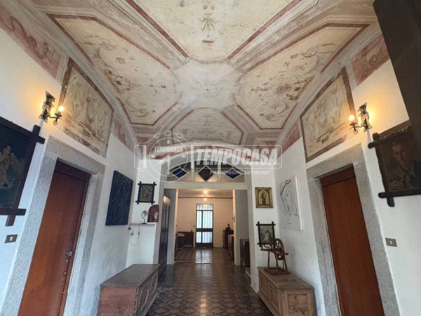 casa indipendente in vendita a Cucciago