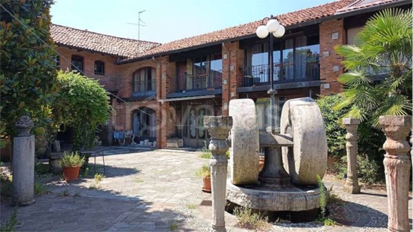 casa indipendente in vendita a Cucciago