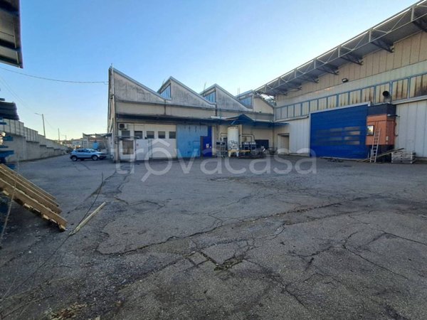 locale commerciale in vendita a Cucciago