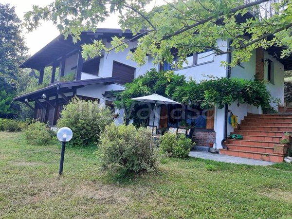 casa indipendente in vendita a Dizzasco
