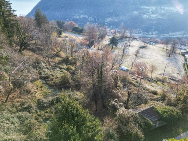 casa indipendente in vendita a Dizzasco