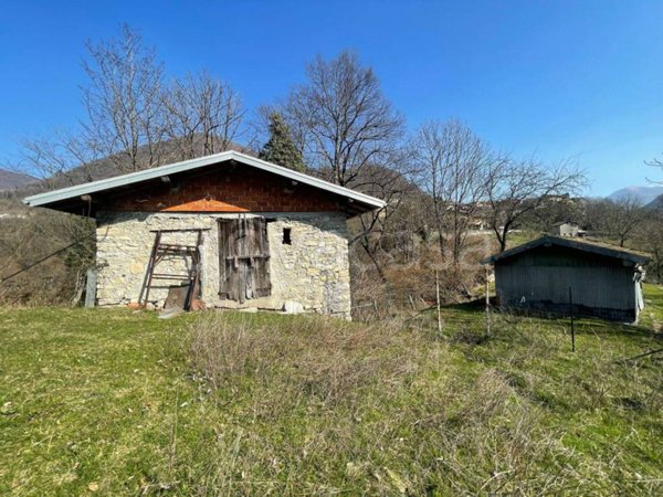 casa indipendente in vendita a Dizzasco