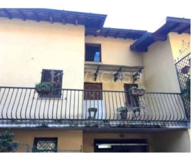 casa indipendente in vendita a Dizzasco