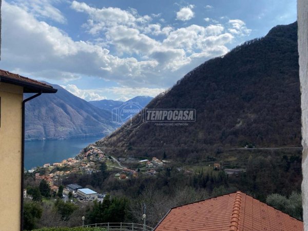casa indipendente in vendita a Dizzasco