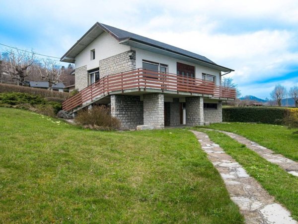 casa indipendente in vendita a Dizzasco