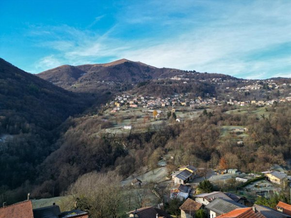 casa indipendente in vendita a Dizzasco