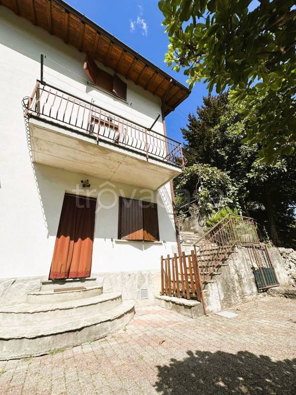casa indipendente in vendita a Dizzasco