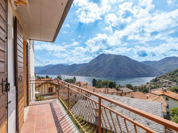 casa indipendente in vendita a Dizzasco