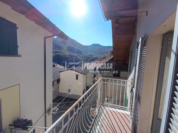 casa indipendente in vendita a Dizzasco