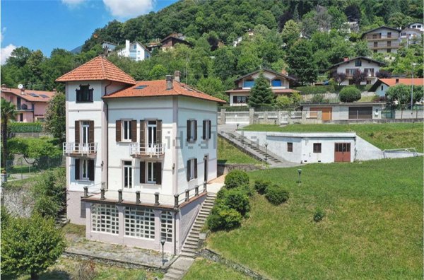 casa indipendente in vendita a Dizzasco