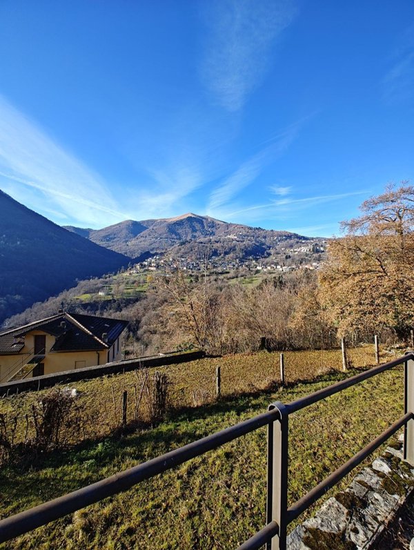 casa indipendente in vendita a Dizzasco
