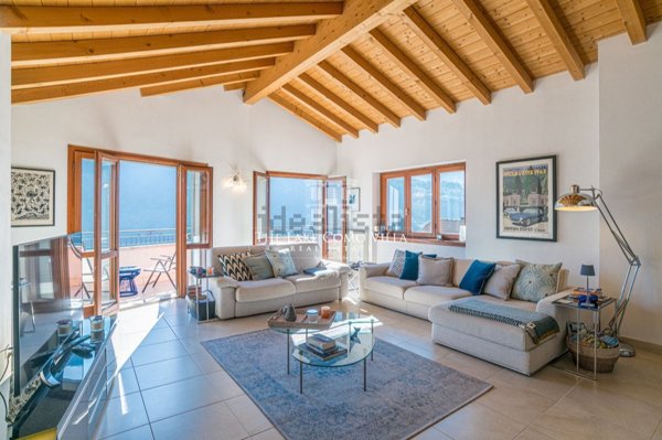 casa indipendente in vendita a Dizzasco