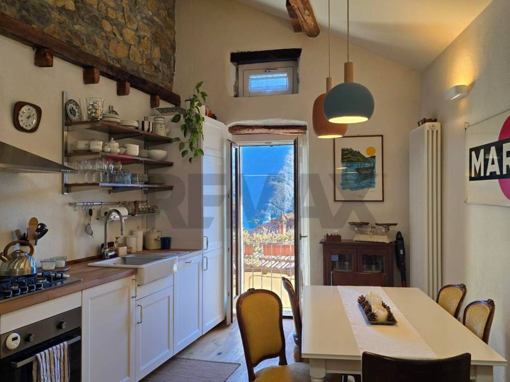 casa indipendente in vendita a Dizzasco