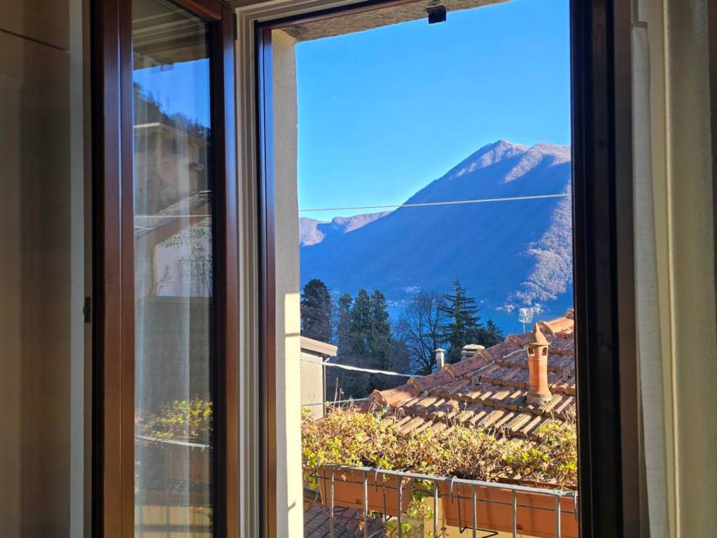 casa indipendente in vendita a Dizzasco