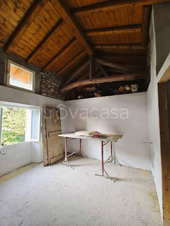 casa indipendente in vendita a Dizzasco