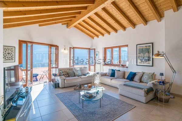 casa indipendente in vendita a Dizzasco