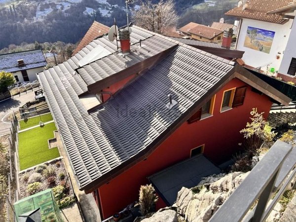 casa indipendente in vendita a Dizzasco
