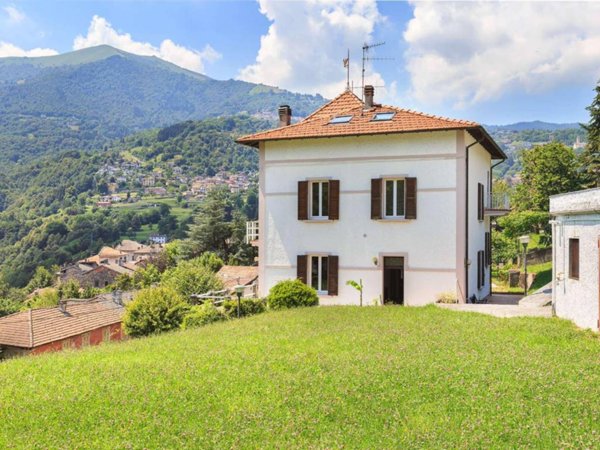 casa indipendente in vendita a Dizzasco