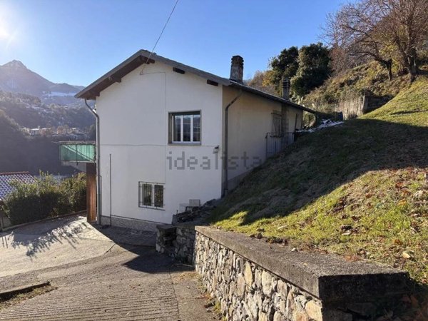 casa indipendente in vendita a Dizzasco