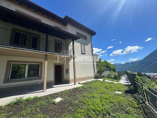 casa indipendente in vendita a Dizzasco