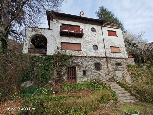 casa indipendente in vendita a Dizzasco