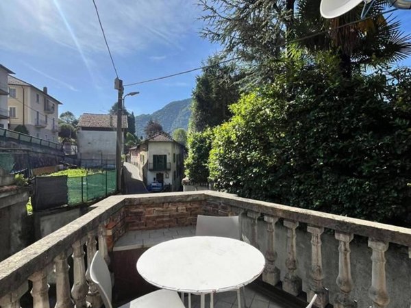 casa indipendente in vendita a Dizzasco