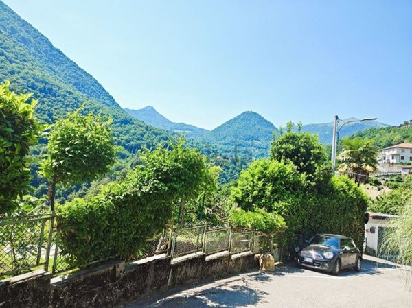 casa indipendente in vendita a Dizzasco