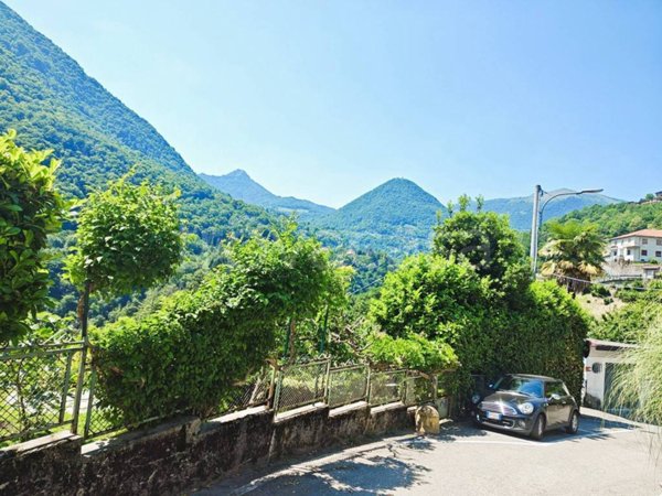 casa indipendente in vendita a Dizzasco