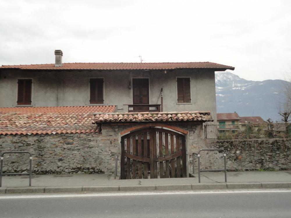 casa indipendente in vendita a Domaso