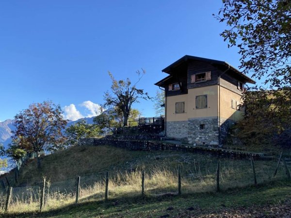 casa indipendente in vendita a Domaso