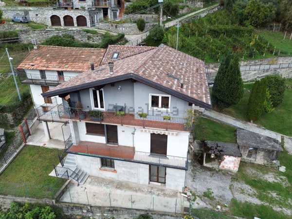 casa indipendente in vendita a Domaso in zona Gaggio