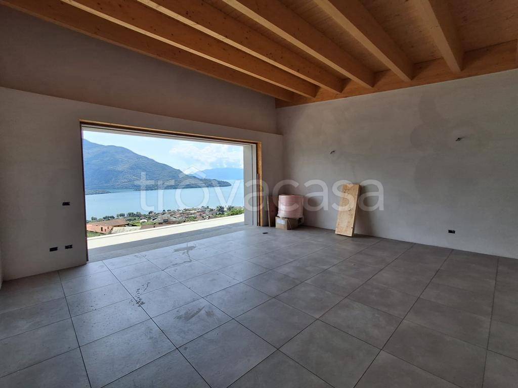 appartamento in vendita a Domaso