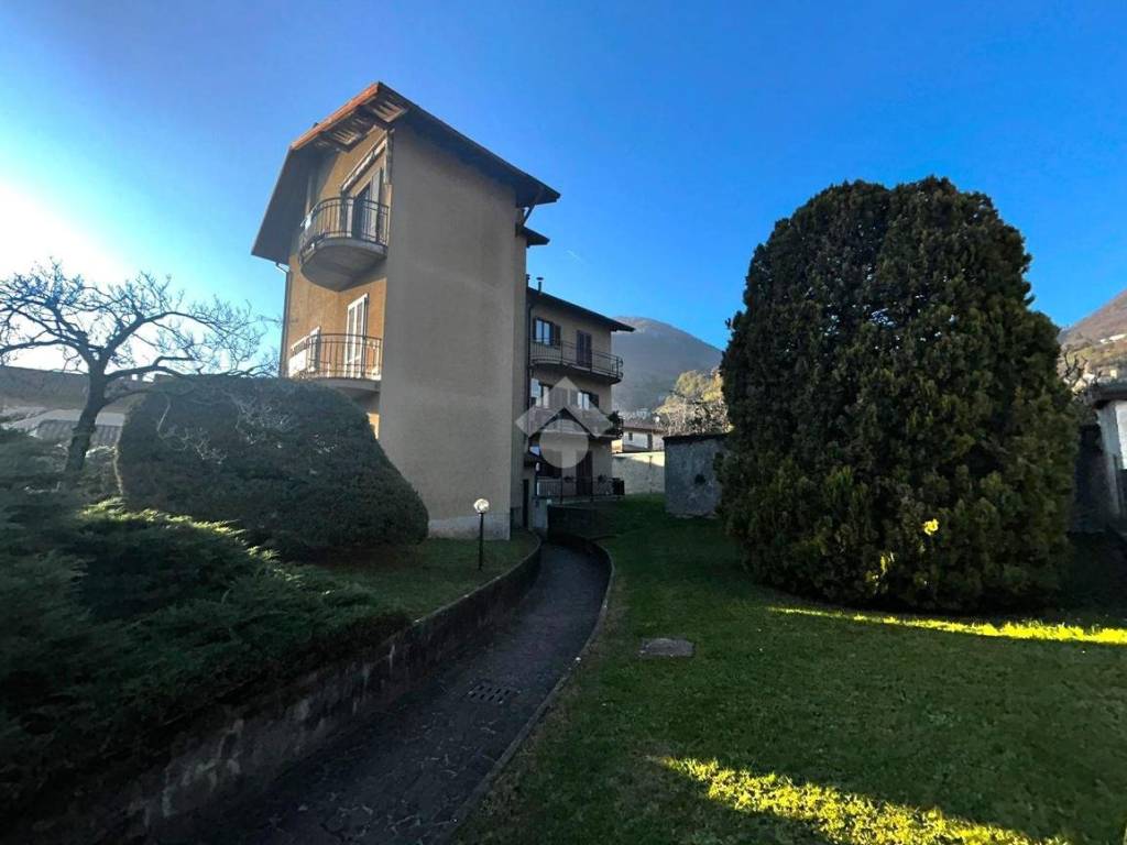 appartamento in vendita a Domaso