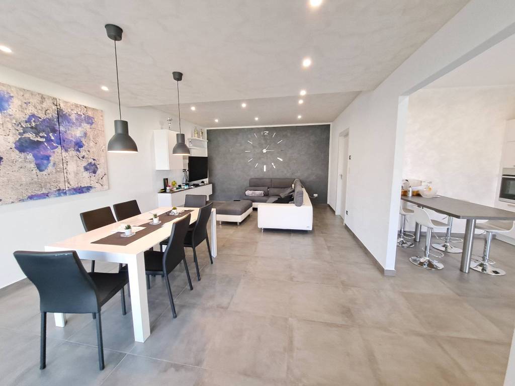 casa indipendente in vendita a Domaso