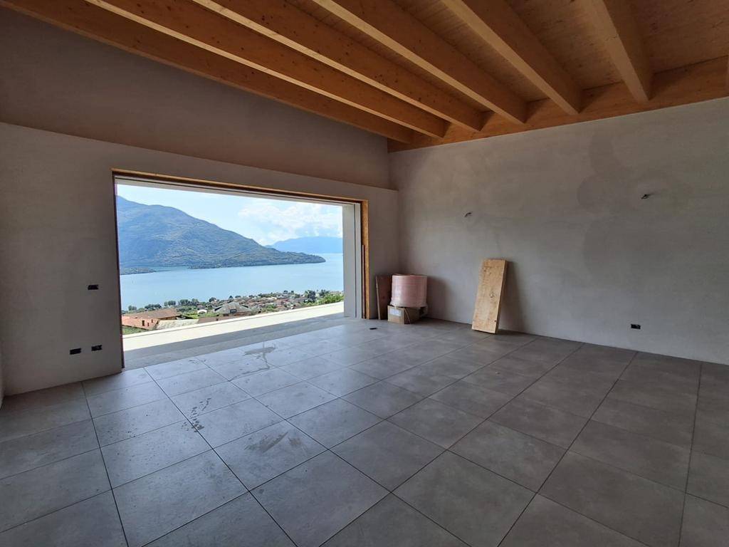 appartamento in vendita a Domaso