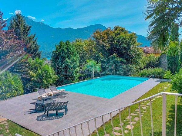 casa indipendente in vendita a Domaso