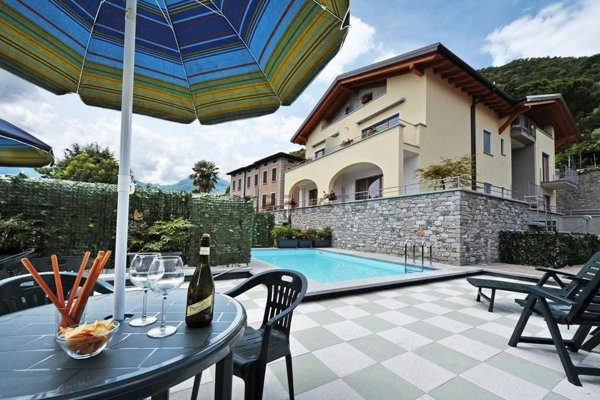 appartamento in vendita a Domaso