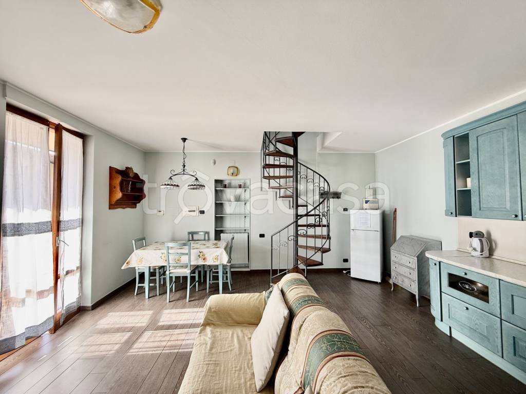 appartamento in vendita a Domaso