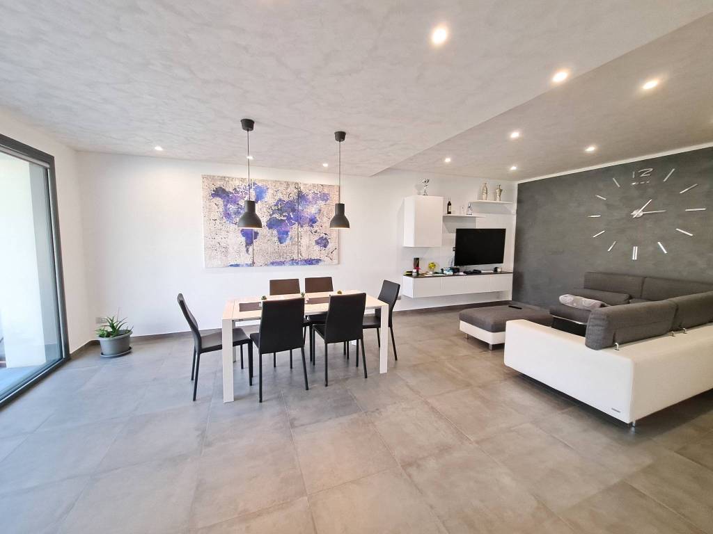 casa indipendente in vendita a Domaso