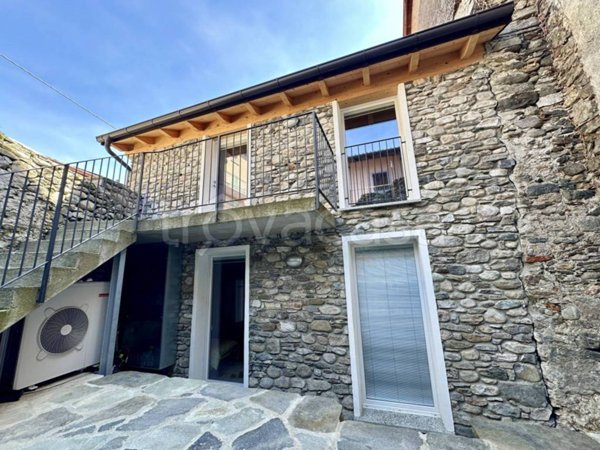 casa indipendente in vendita a Domaso