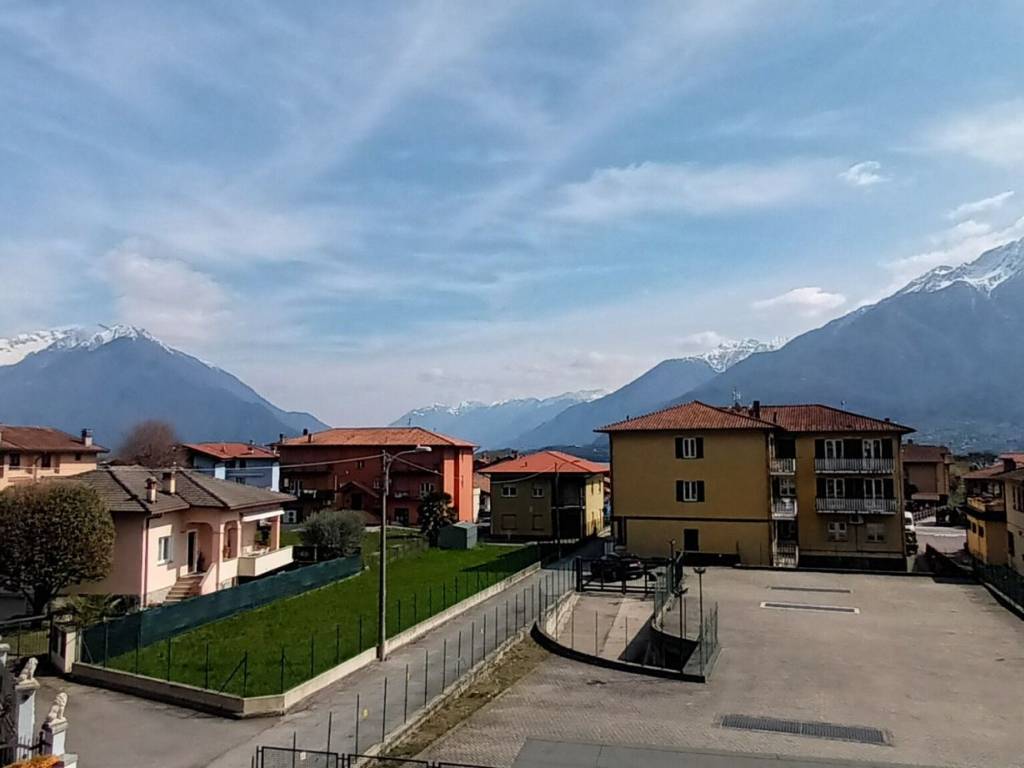 appartamento in vendita a Domaso