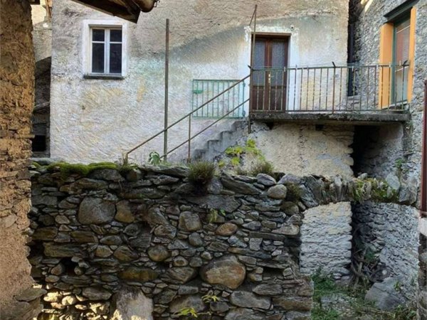 casa indipendente in vendita a Domaso in zona Gaggio