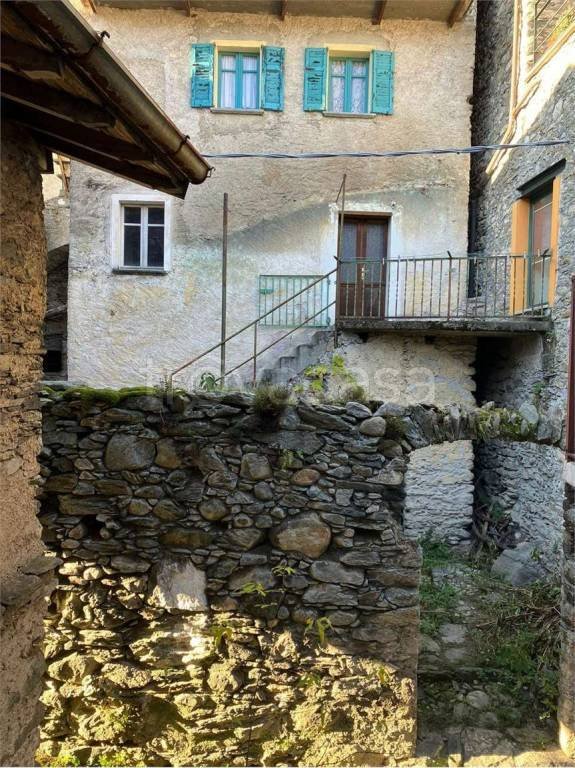 casa indipendente in vendita a Domaso