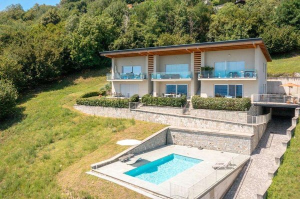 appartamento in vendita a Domaso in zona Pozzolo