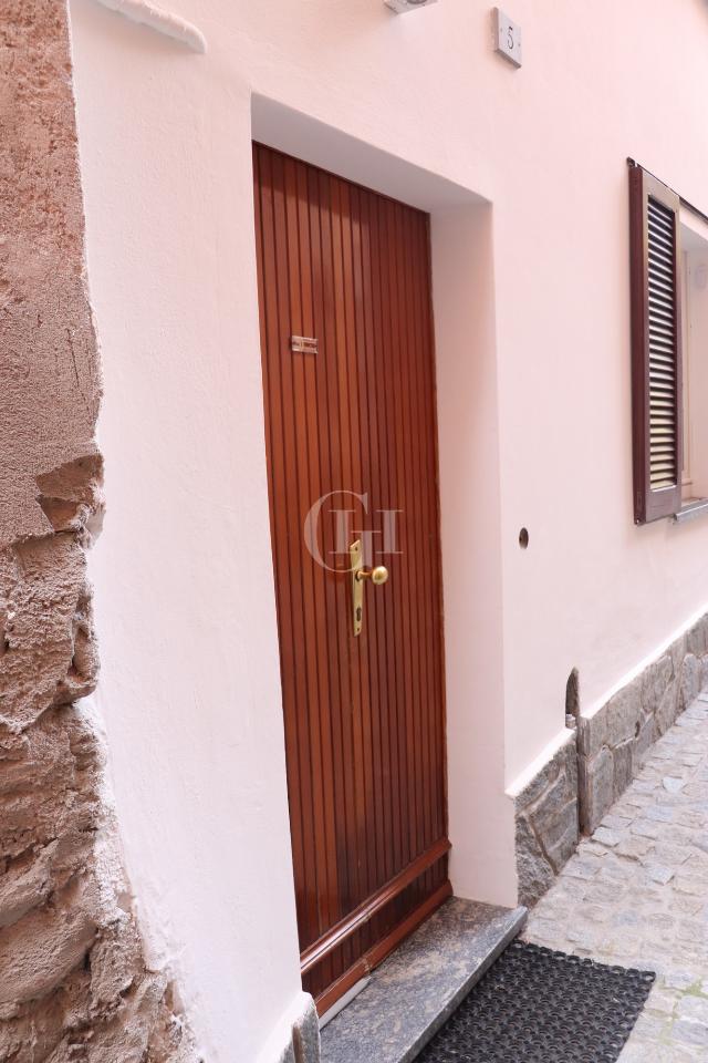 casa indipendente in vendita a Dongo