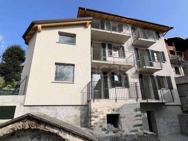appartamento in vendita a Dongo